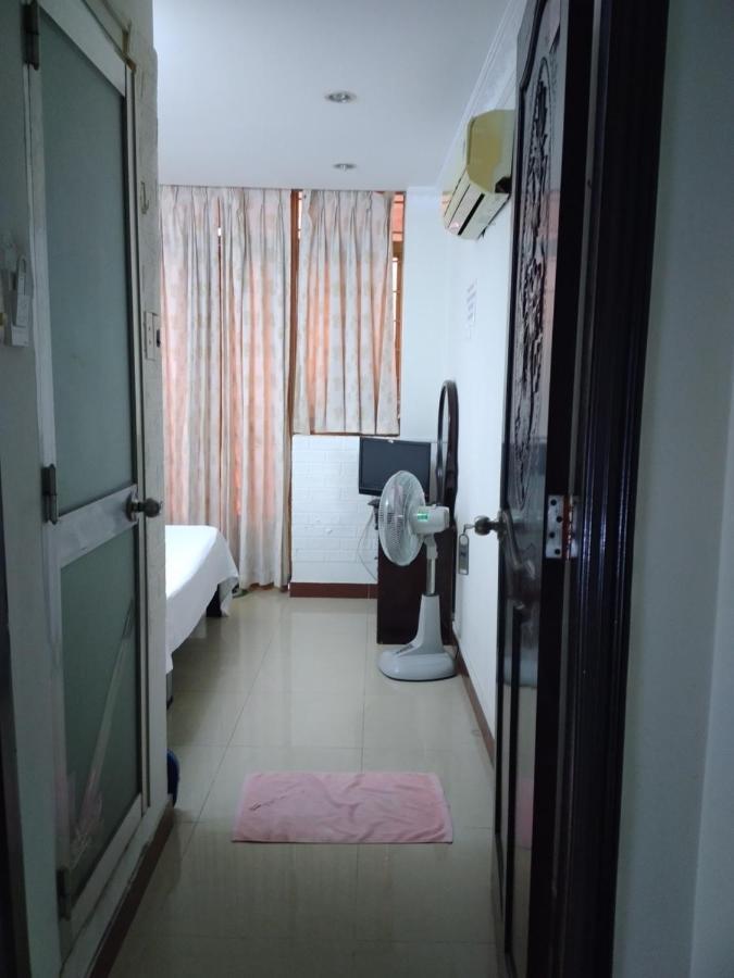 Guest House Uttrang مدينة هوشي منه المظهر الخارجي الصورة