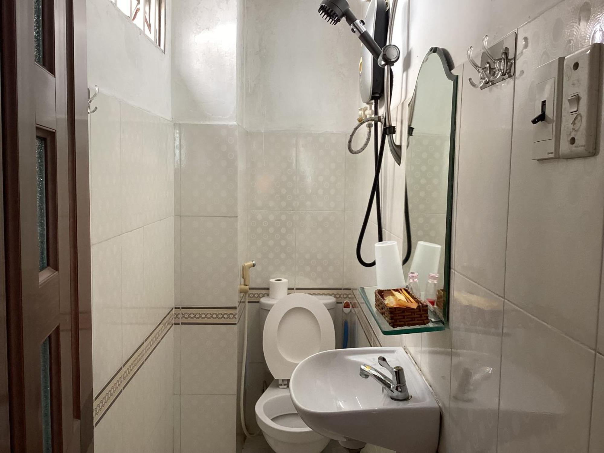 Guest House Uttrang مدينة هوشي منه المظهر الخارجي الصورة