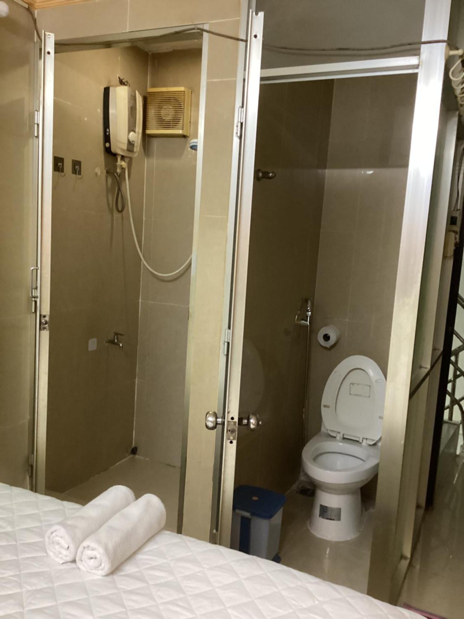 Guest House Uttrang مدينة هوشي منه المظهر الخارجي الصورة